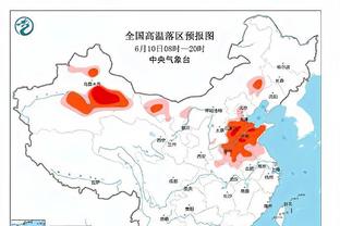 一年五冠！赛前曼城众将与5座冠军奖杯合影